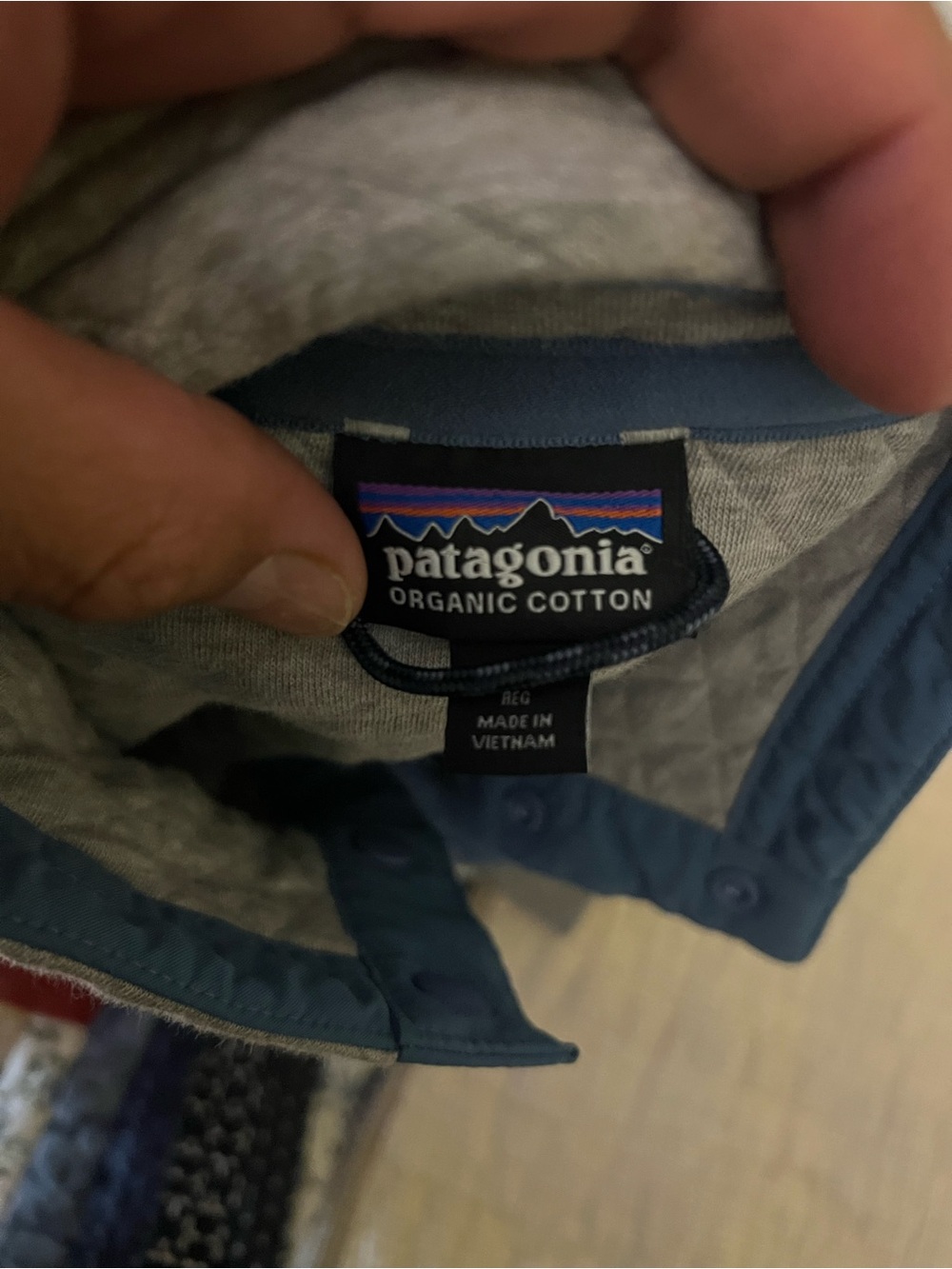 Patagonia Quilted Pullover in Heather Gray with Slate Blue Accents - Picture 6 of 6